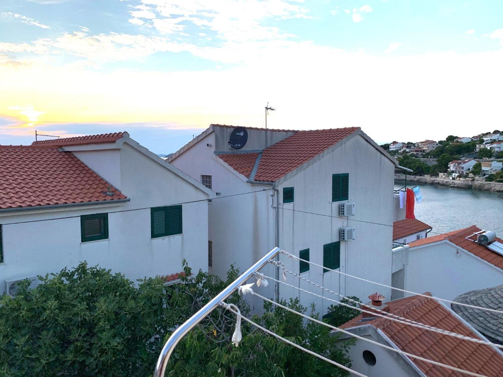 Apartments Bilo - Jela & Ivan Dolac Extérieur photo