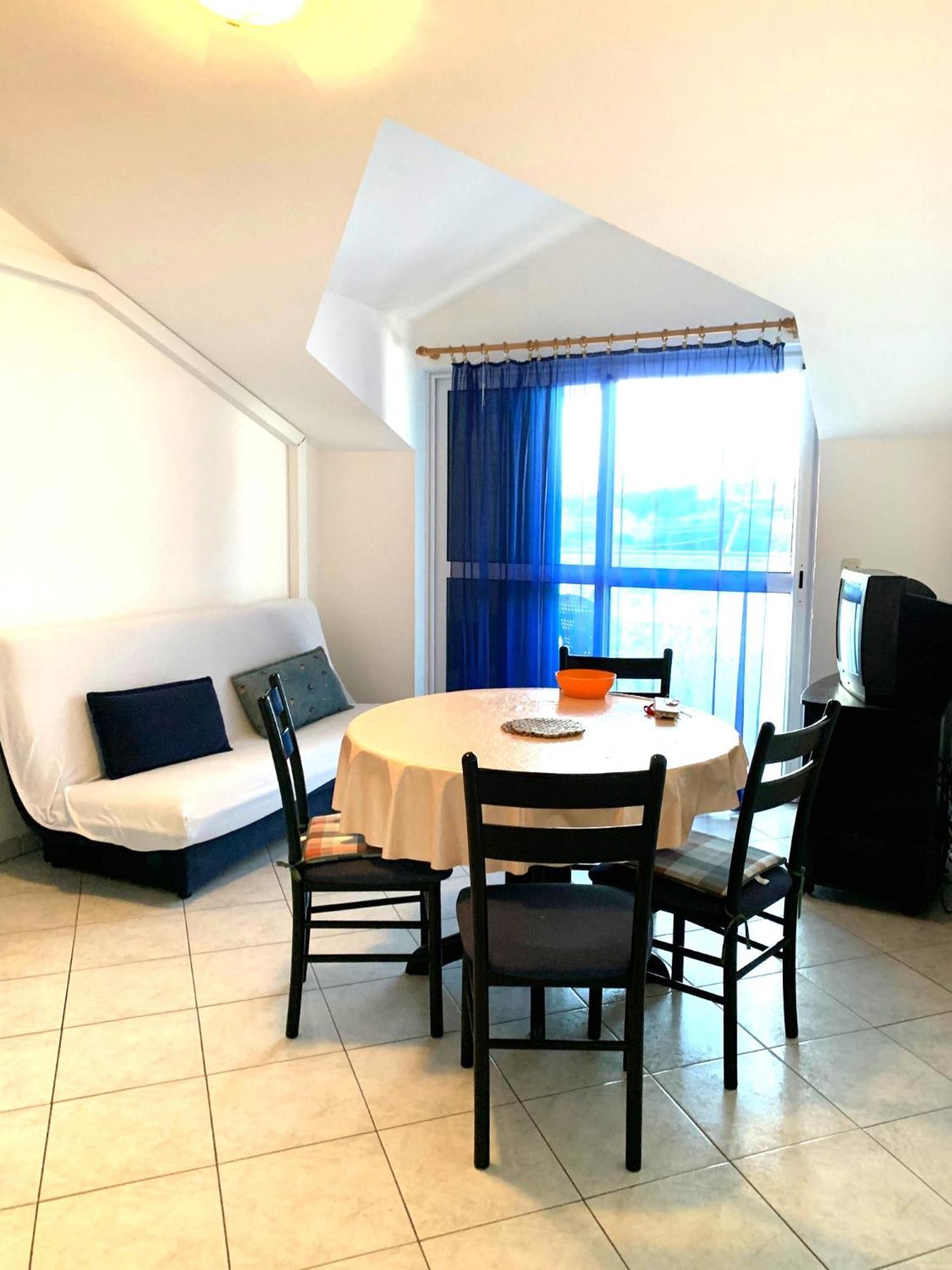 Apartments Bilo - Jela & Ivan Dolac Extérieur photo